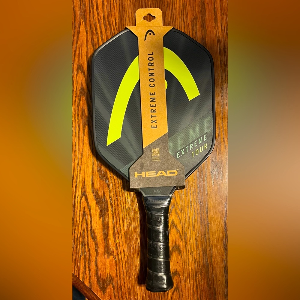 Head Extreme Tour 2023 Pickle Ball Paddle - 4 1/8" Grip Size - NEW